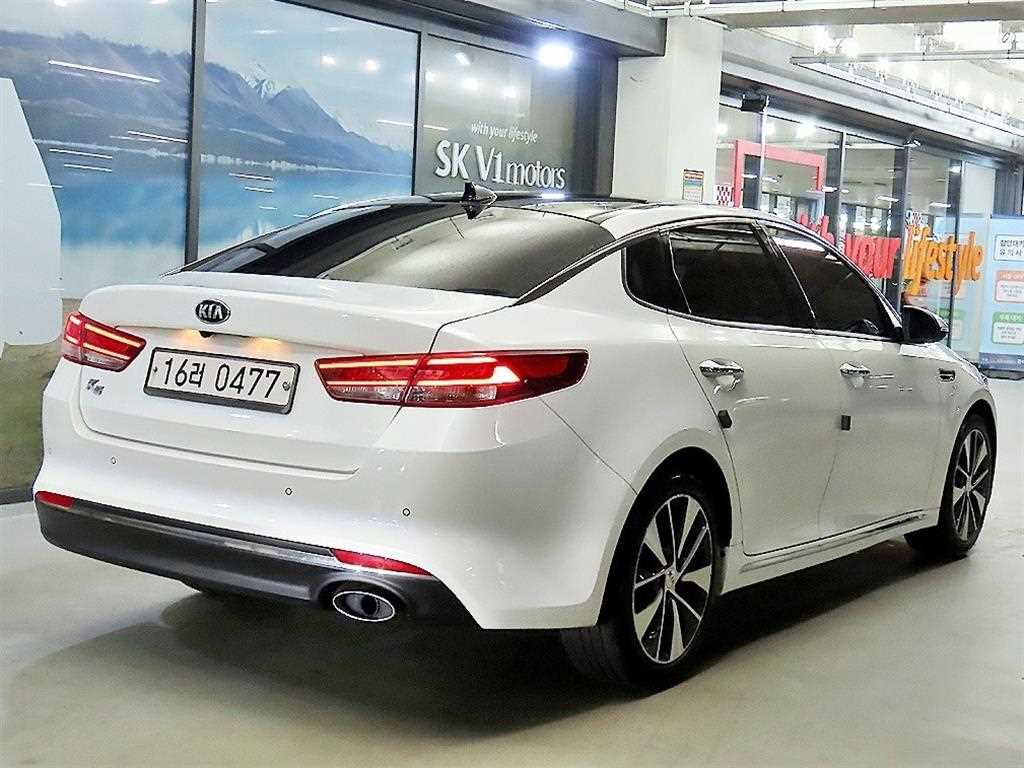 KIA K5 - Vista 4