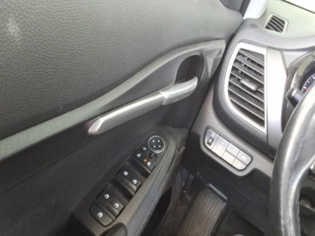 KIA Seltos - Vista 3