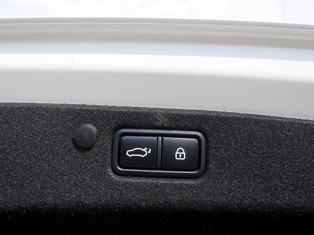 HYUNDAI Grandeur - Vista 5