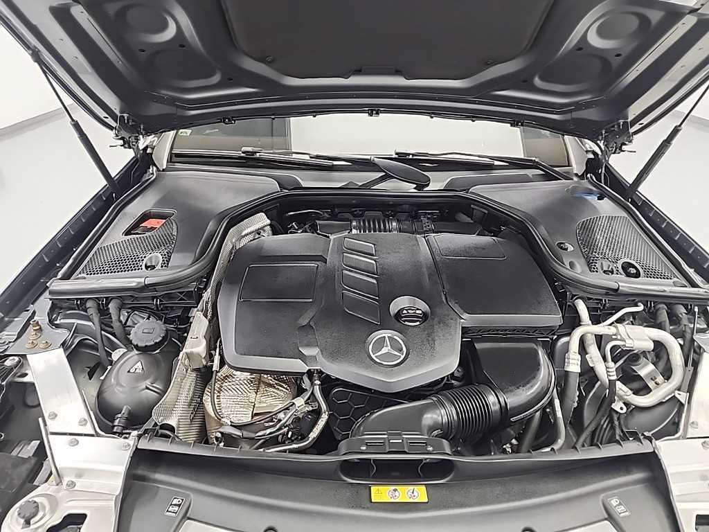 Mercedes Benz E class - Vista 5