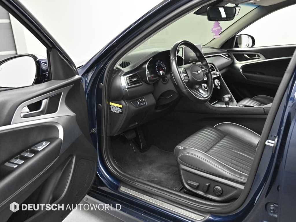 Genesis G70 - Vista 11