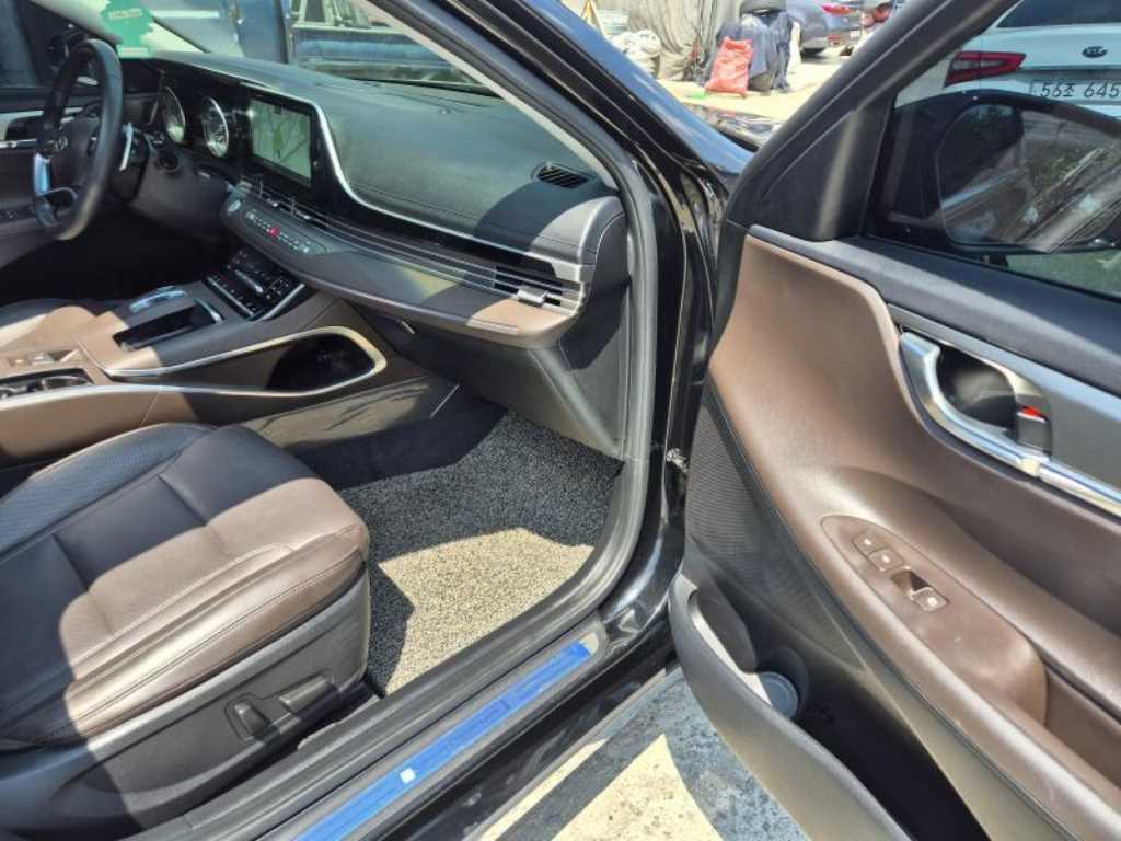 HYUNDAI Grandeur - Vista 10
