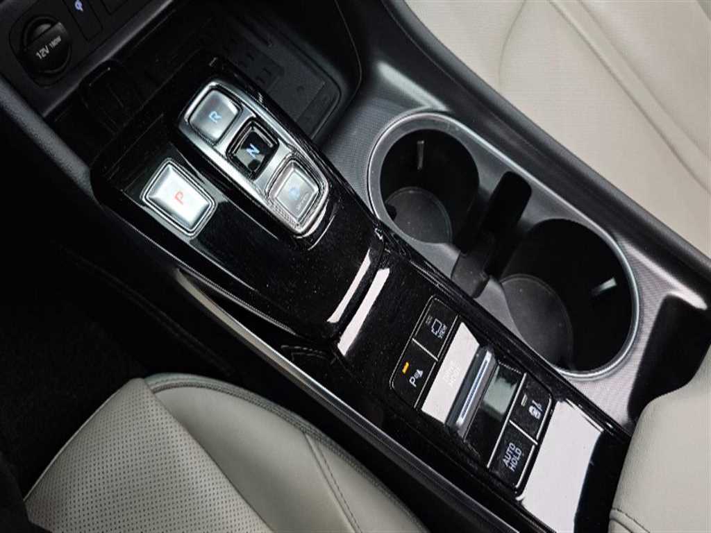 HYUNDAI Sonata - Vista 9