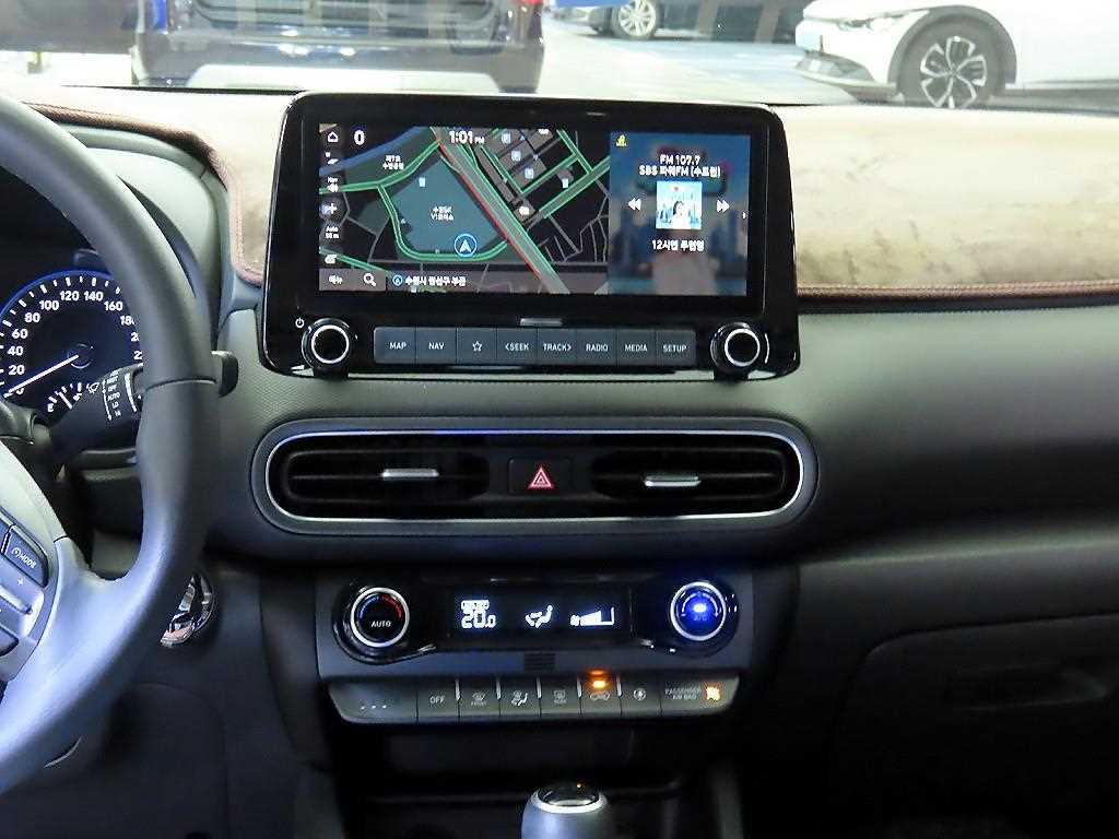 HYUNDAI Kona - Vista 11