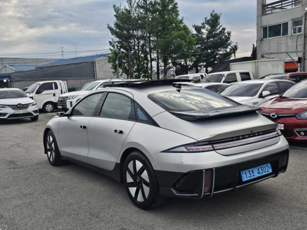 HYUNDAI Ioniq 6 - Vista 6