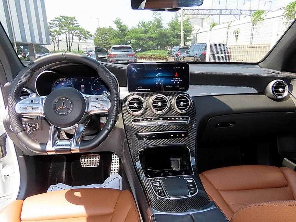 Mercedes Benz GLC Class - Vista 7