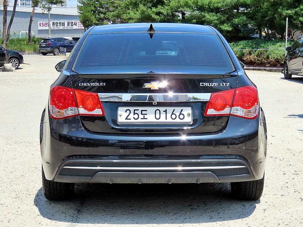 Chevrolet Cruise - Vista 4