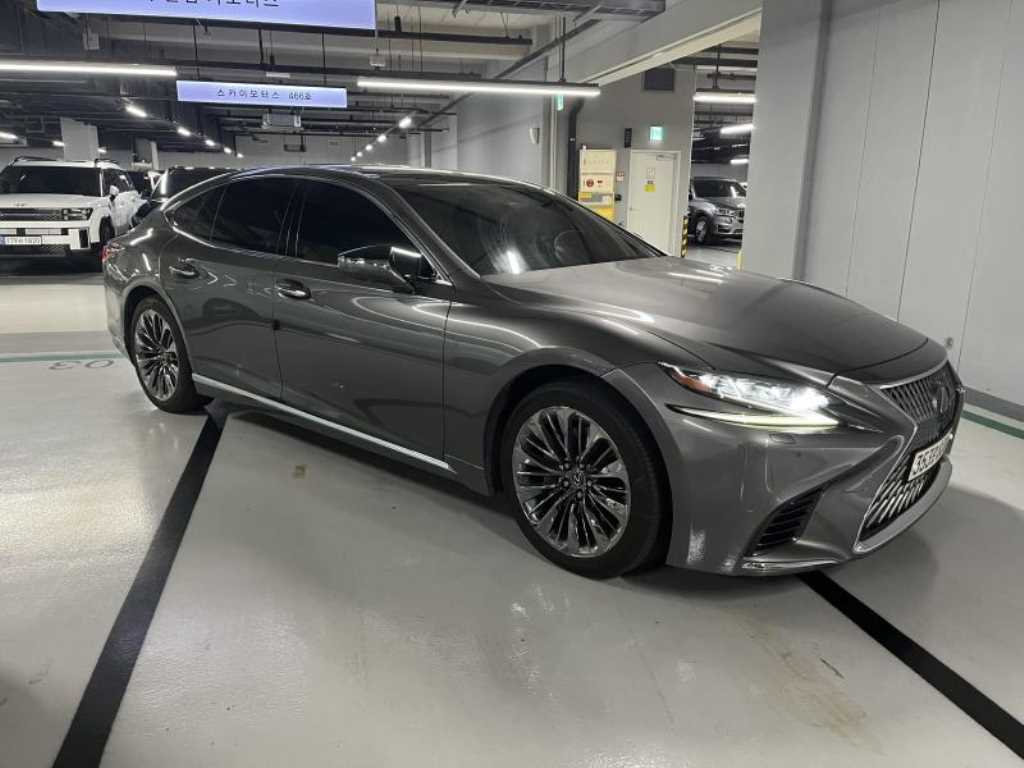 Lexus LS - Vista 4