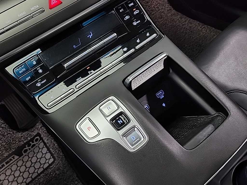 HYUNDAI Grandeur - Vista 8