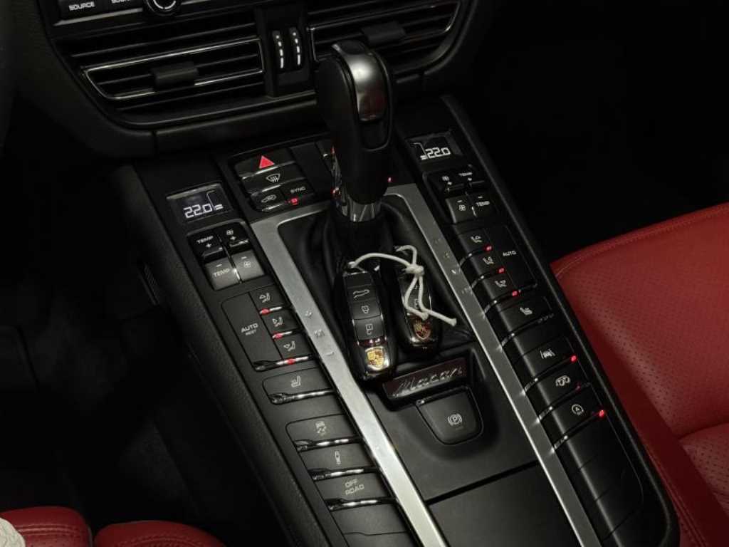 Porsche Macan - Vista 11