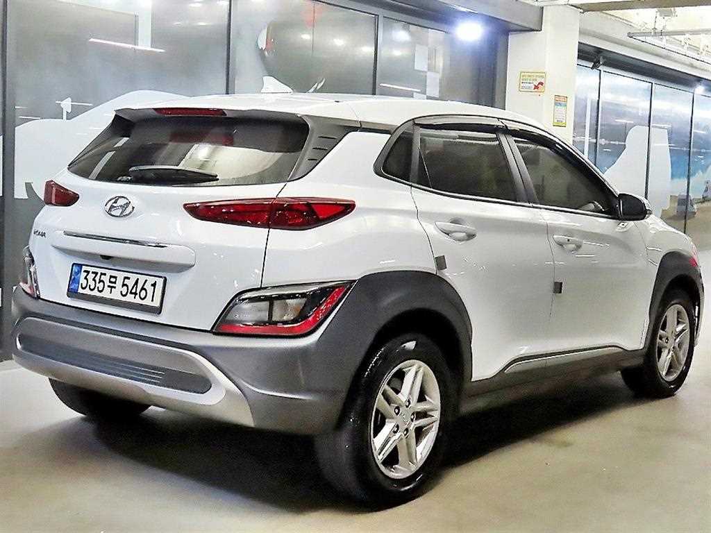 HYUNDAI Kona - Vista 5