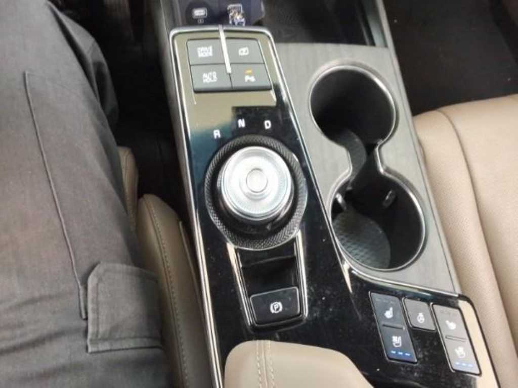 KIA K8 - Vista 8