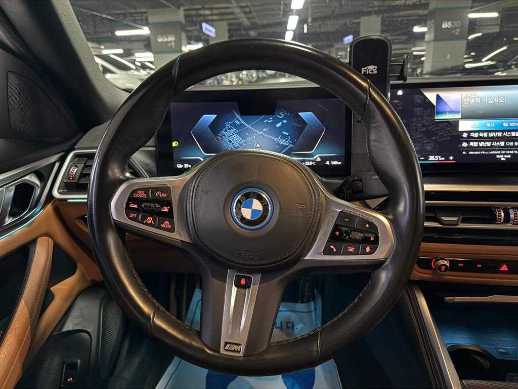 BMW i4 - Vista 8