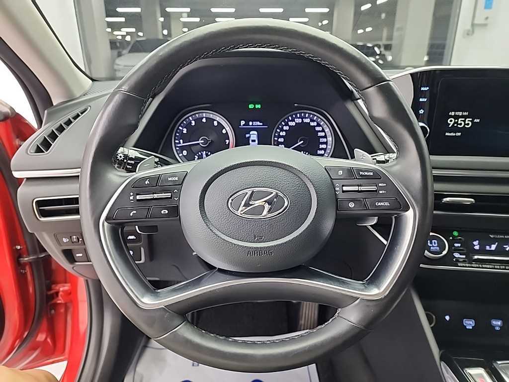 HYUNDAI Sonata - Vista 9