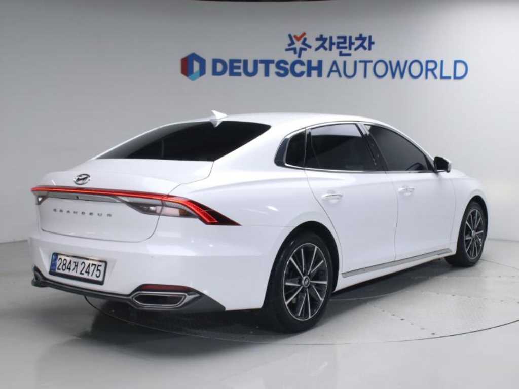 HYUNDAI Grandeur - Vista 4