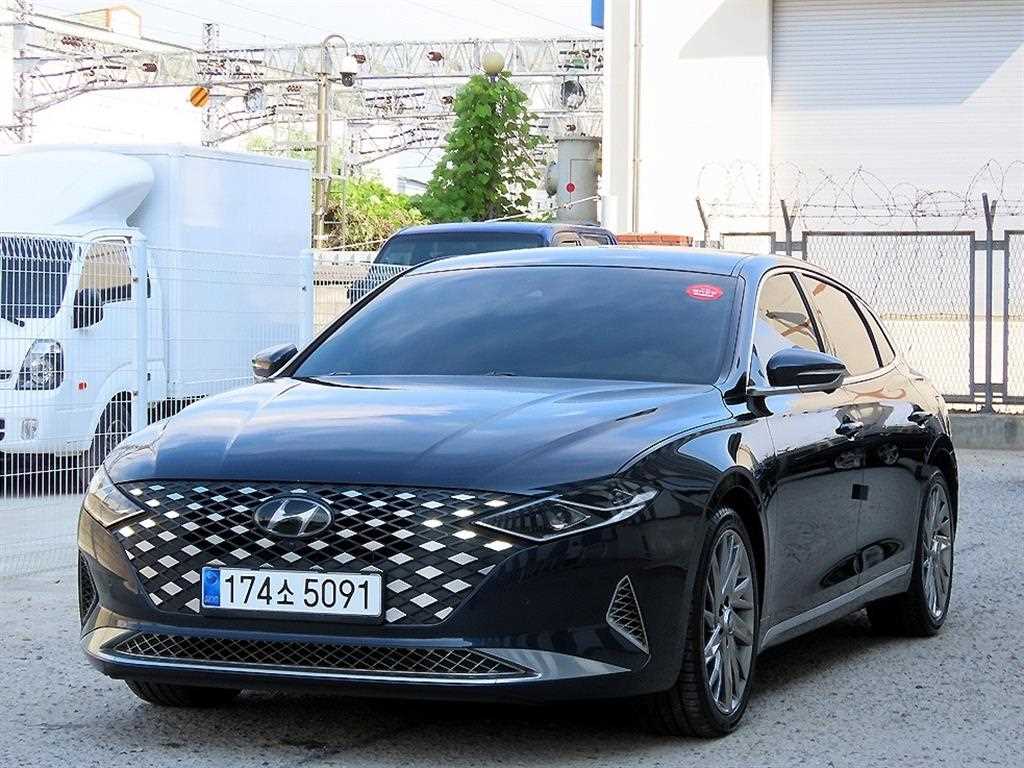 HYUNDAI Grandeur - Vista 3