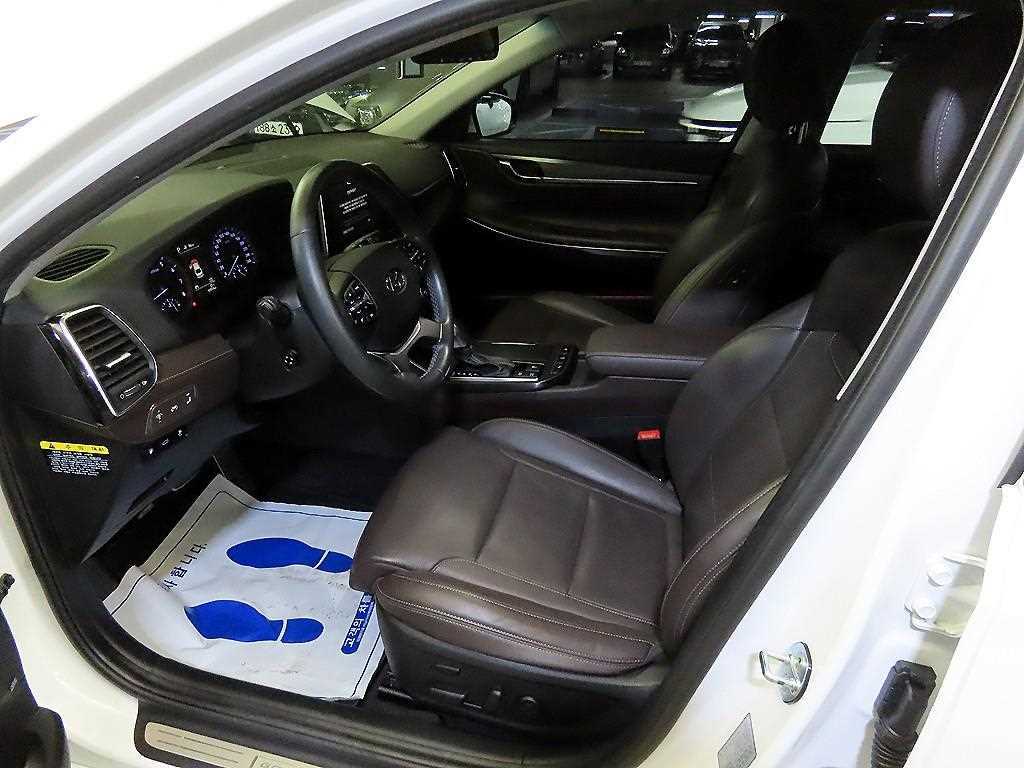 HYUNDAI Grandeur - Vista 6