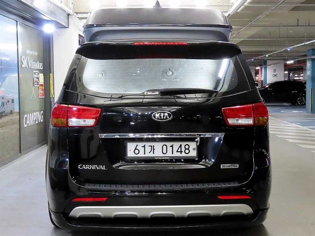 KIA Carnival - Vista 5