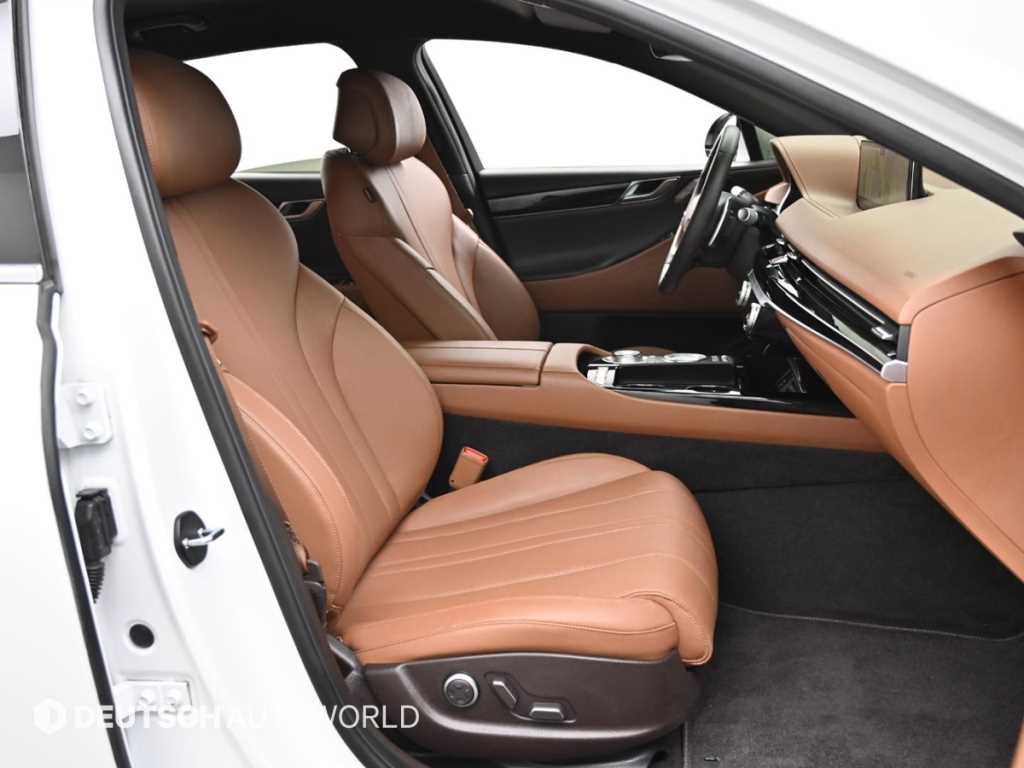 Genesis G80 - Vista 10