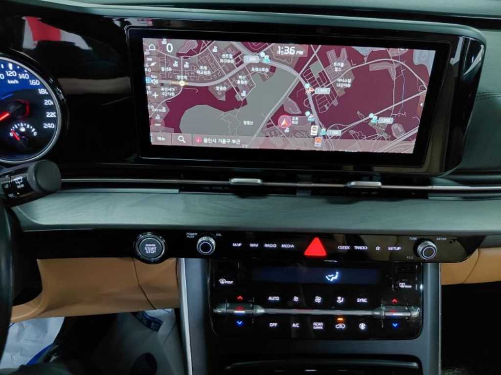 KIA Carnival - Vista 9