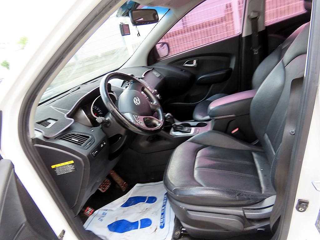 HYUNDAI Tucson - Vista 5
