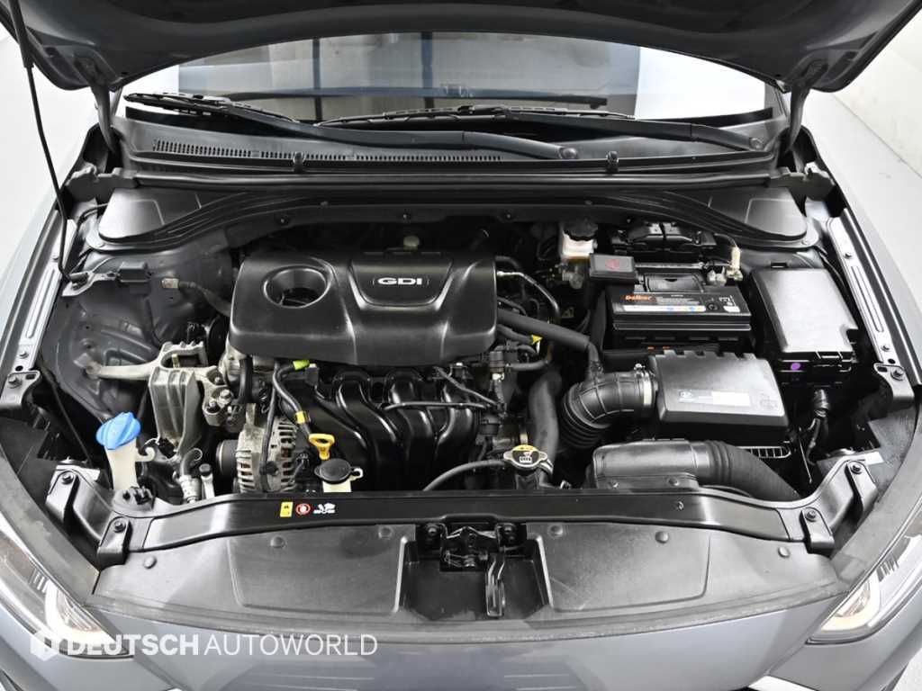 HYUNDAI Avante - Vista 6