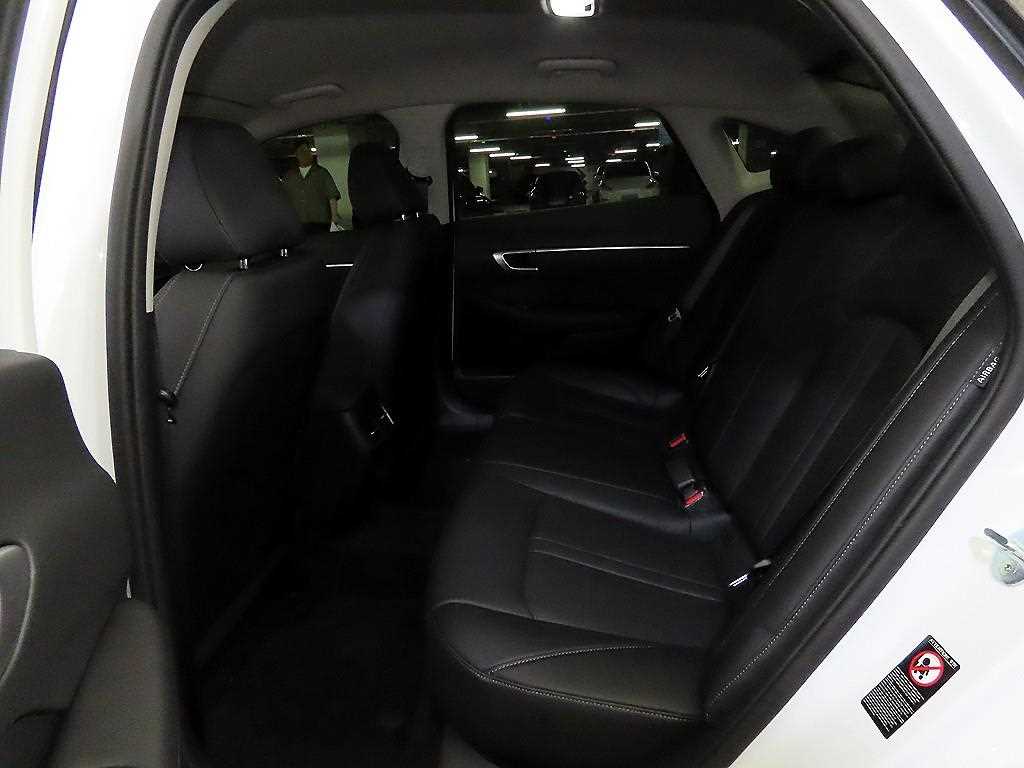 HYUNDAI Sonata - Vista 7