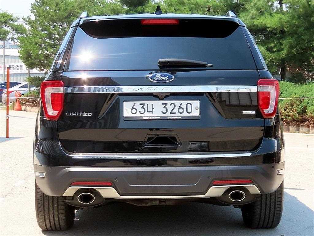 Ford Explorer - Vista 4
