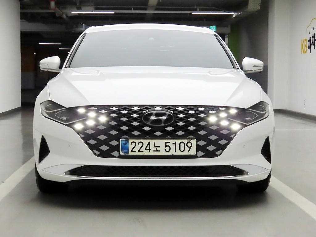 HYUNDAI Grandeur - Vista 2