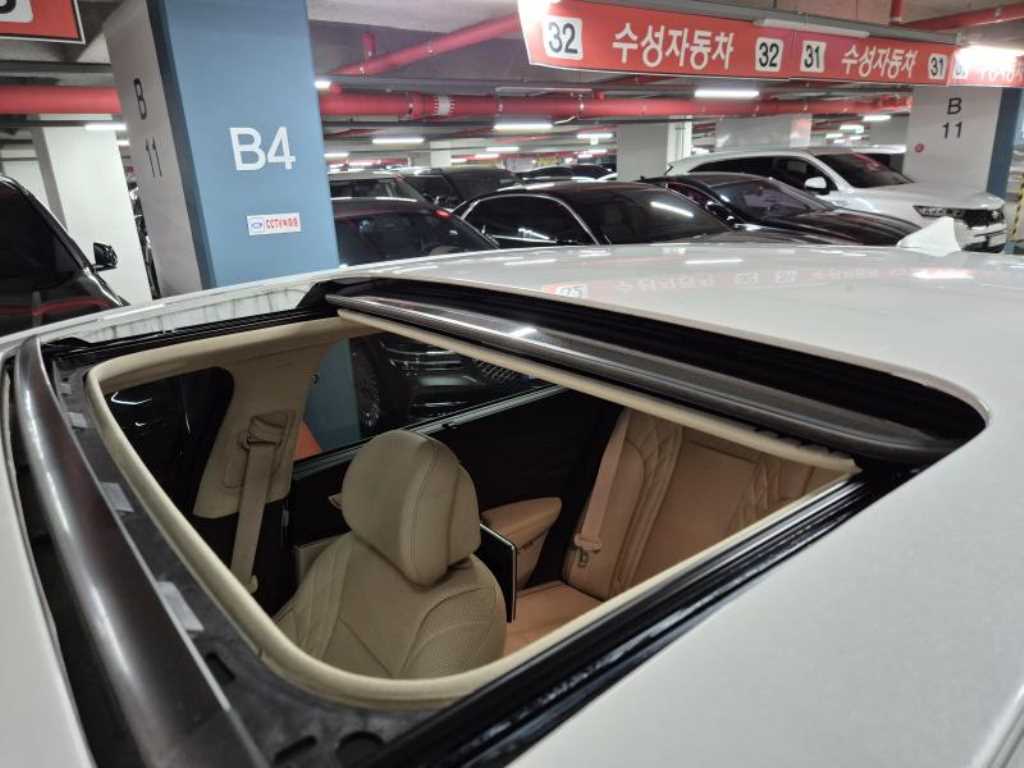 KIA K9 - Vista 12