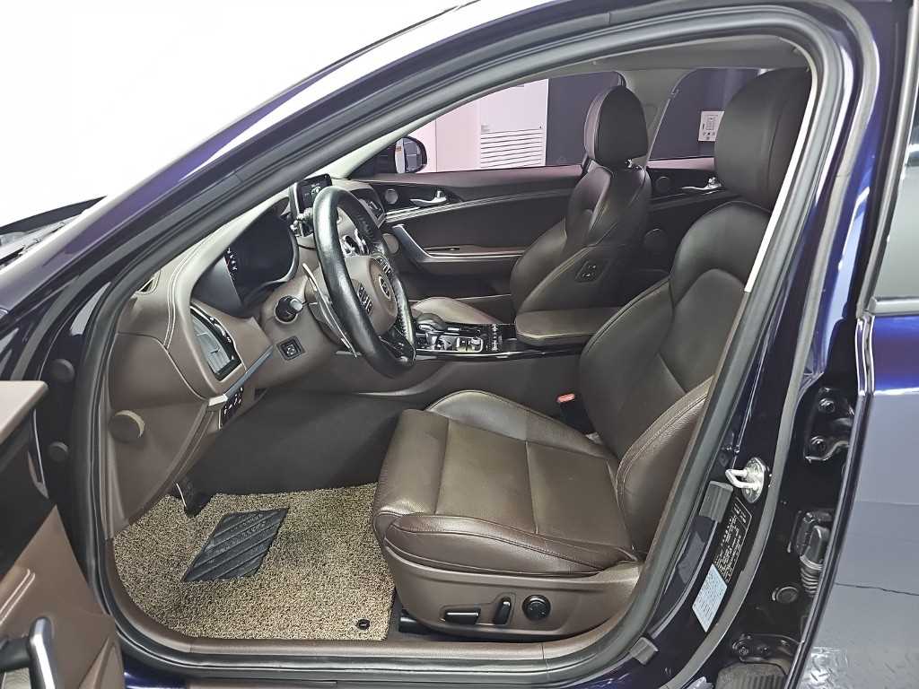 KIA Stinger - Vista 11