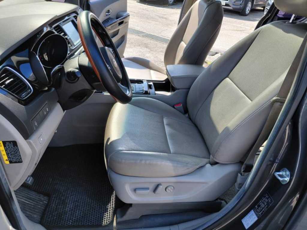 KIA Carnival 2016 Gris - Importación desde Corea - HF Imports Iquique - Foto 16