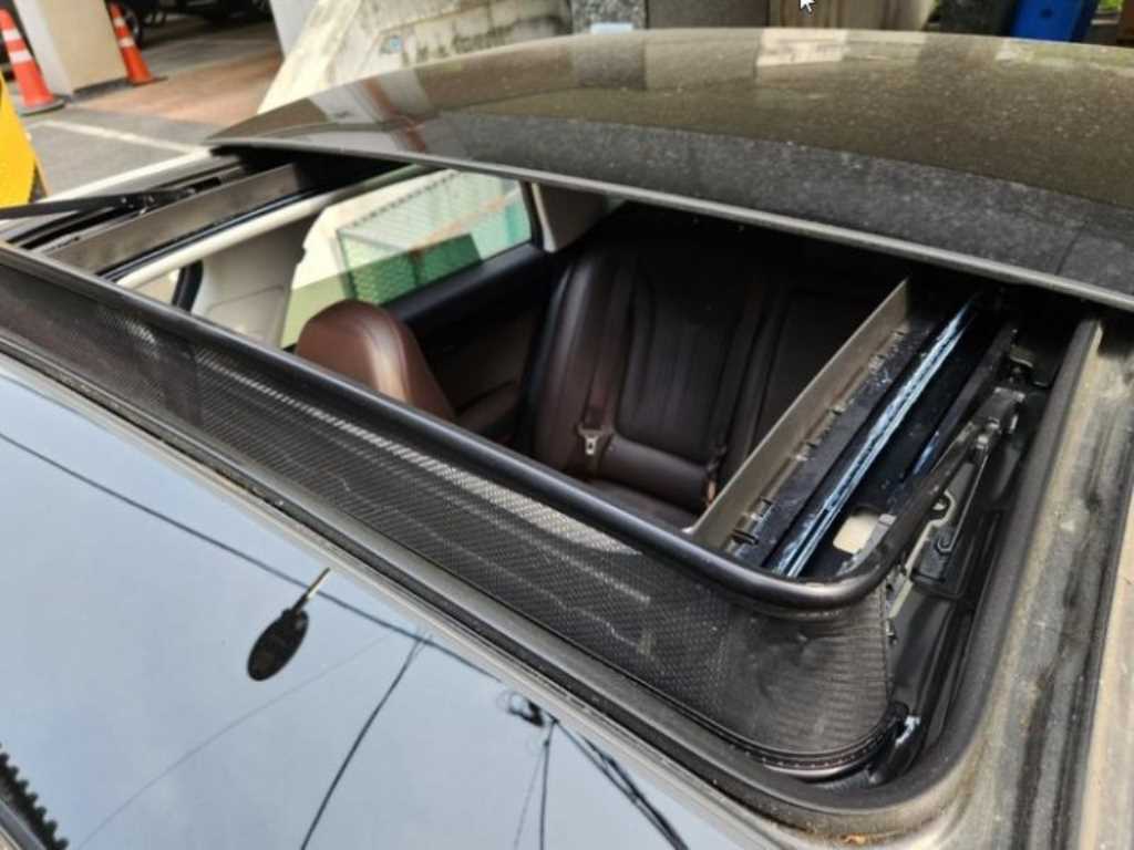 HYUNDAI Grandeur - Vista 7