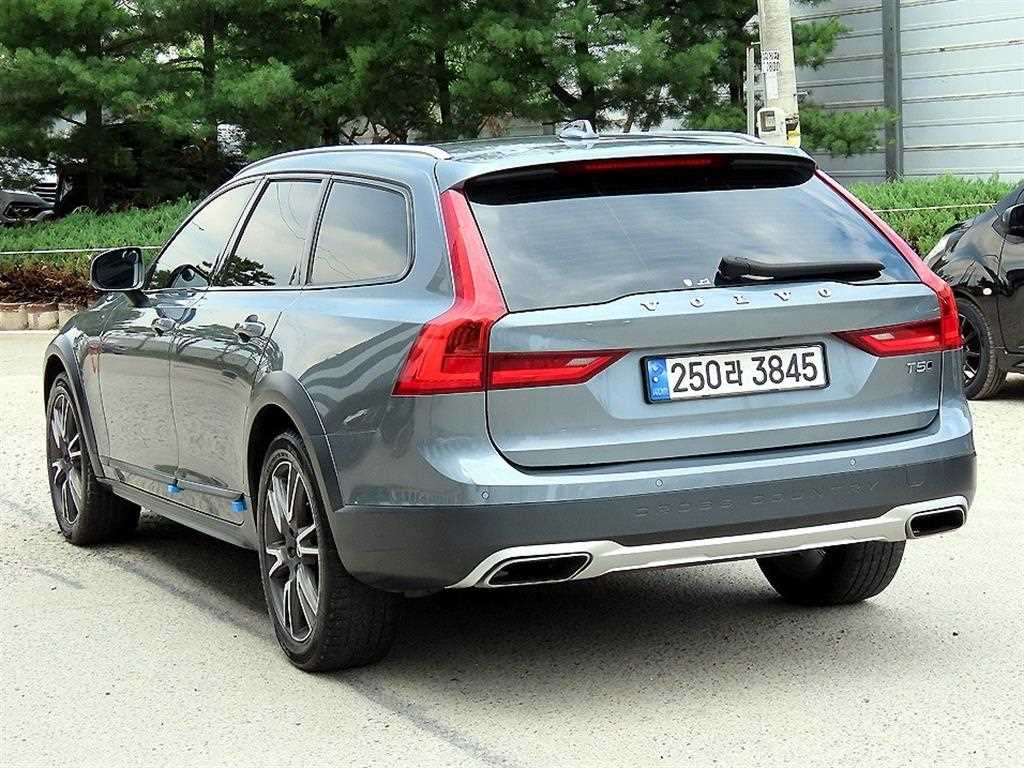 Volvo V90 - Vista 3