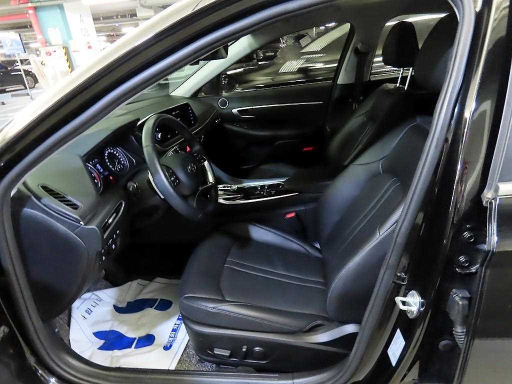 HYUNDAI Sonata - Vista 8