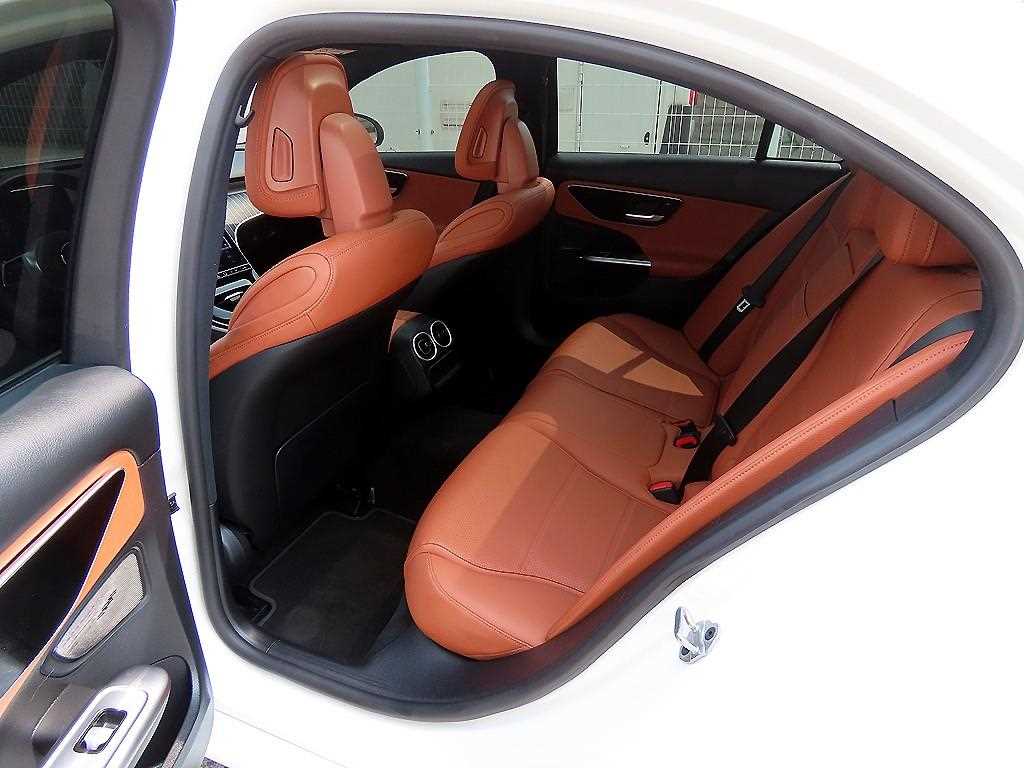 Mercedes Benz C Class - Vista 6