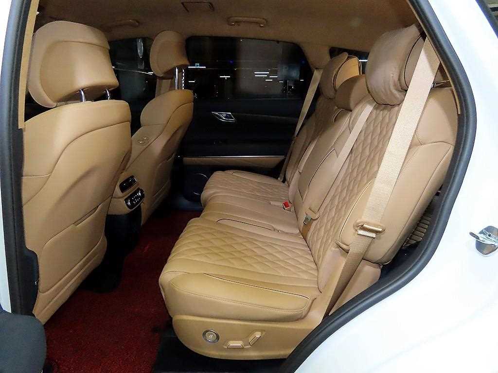 Genesis GV80 - Vista 7