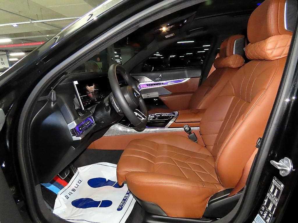BMW 7 Series - Vista 6