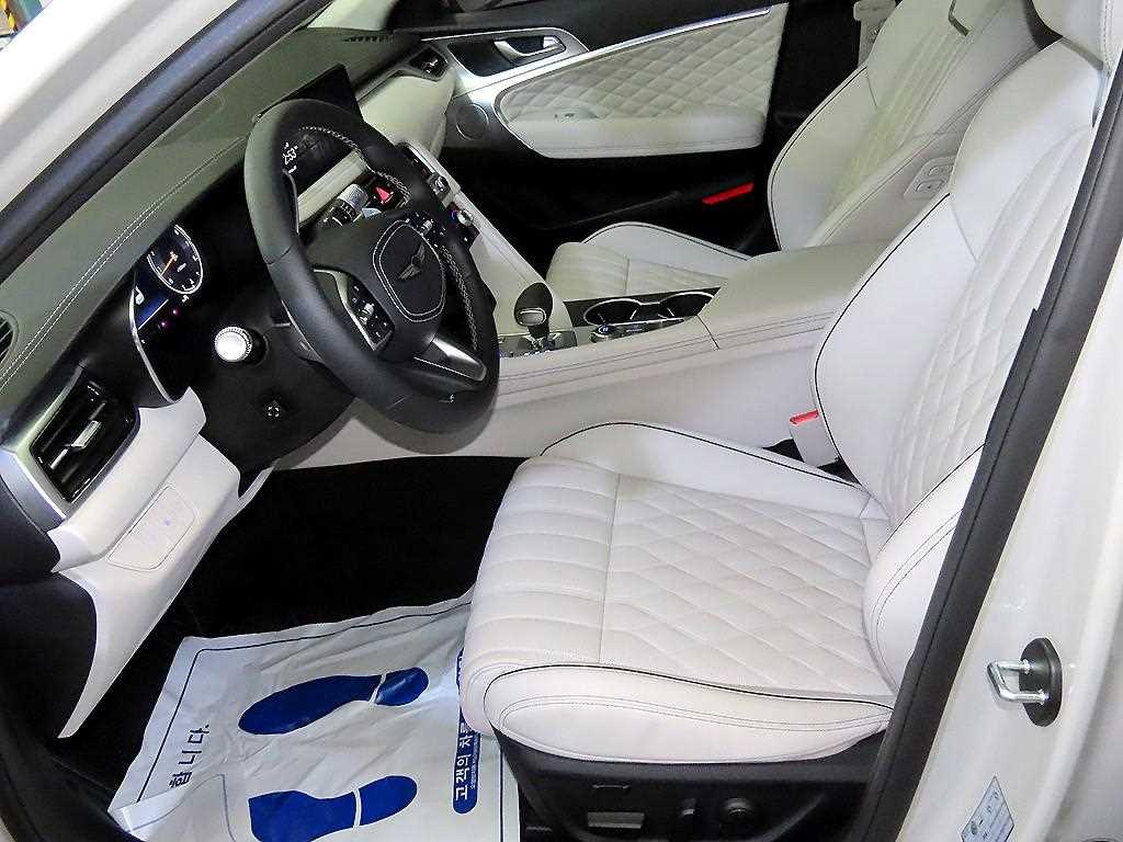 Genesis G70 - Vista 6