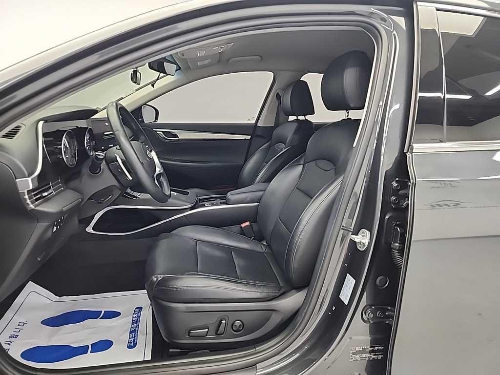 HYUNDAI Grandeur - Vista 11