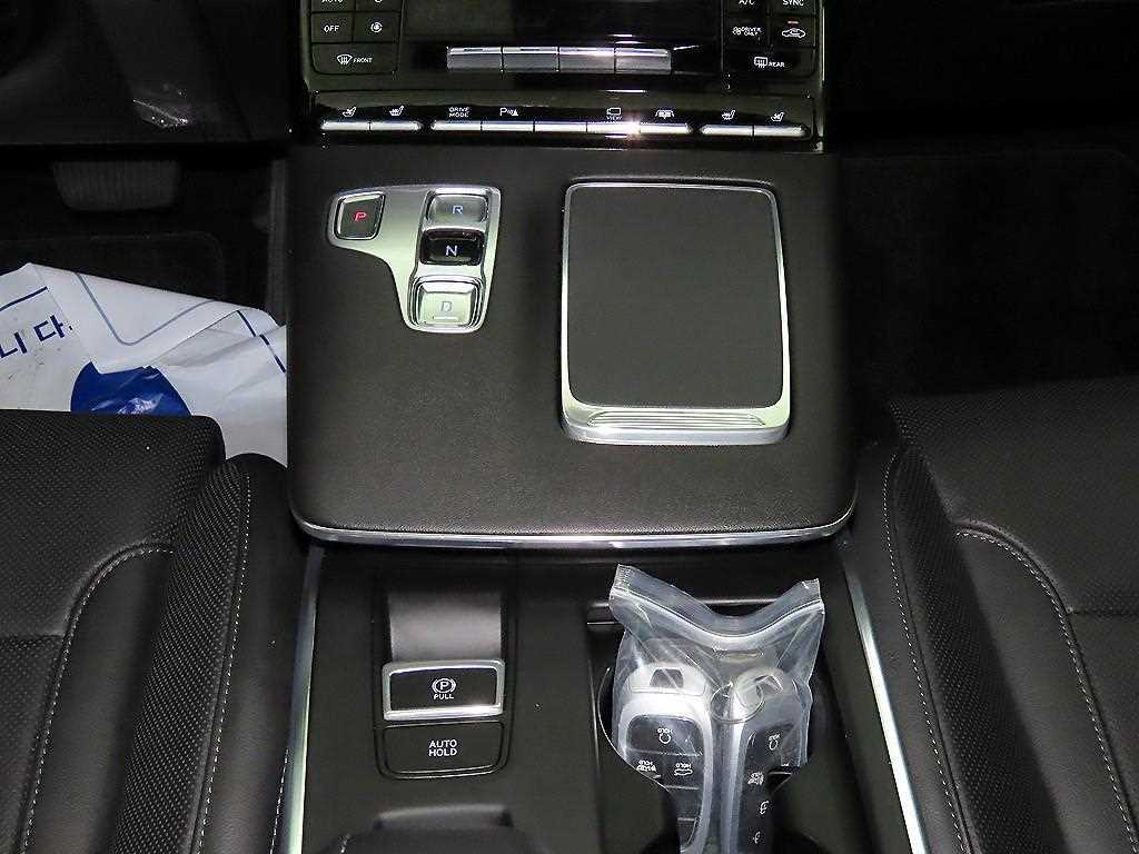 HYUNDAI Grandeur - Vista 12