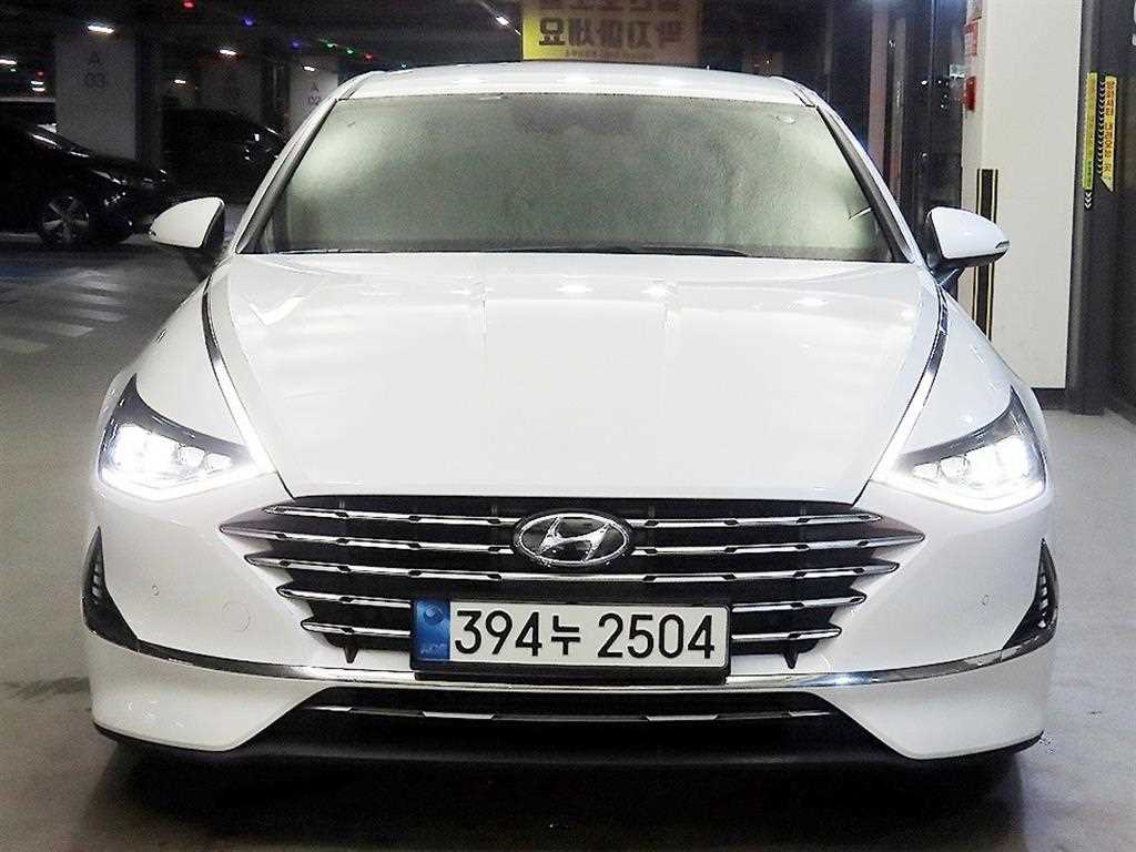 HYUNDAI Sonata - Vista 2