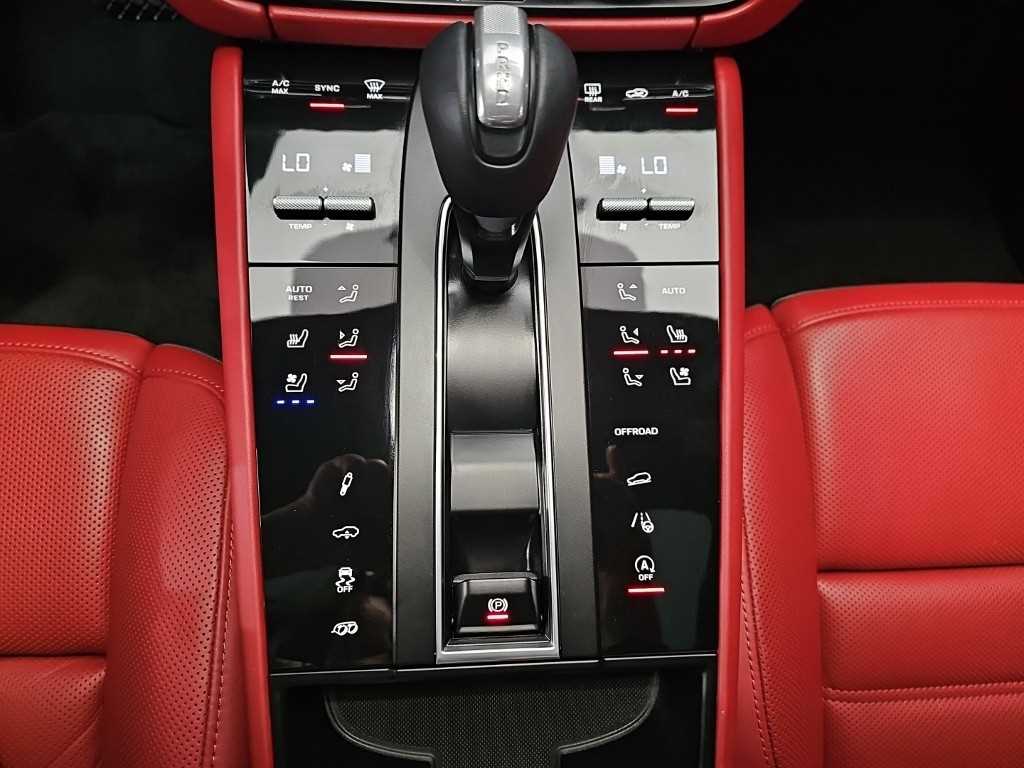 Porsche Macan - Vista 12