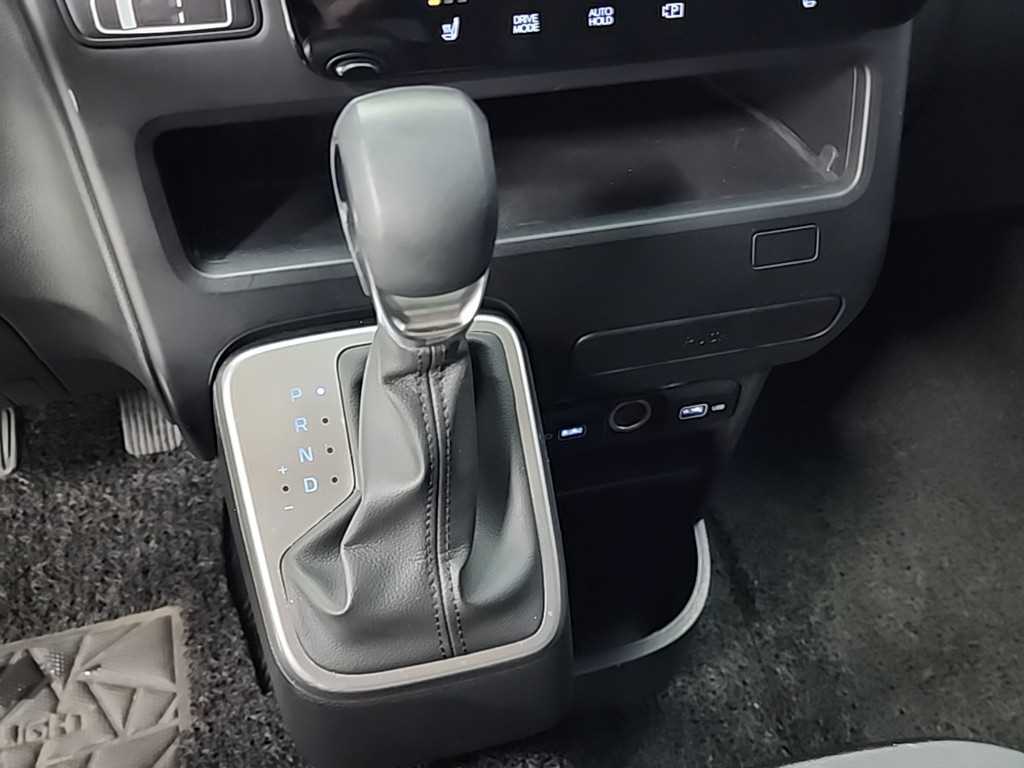 HYUNDAI Staria - Vista 8