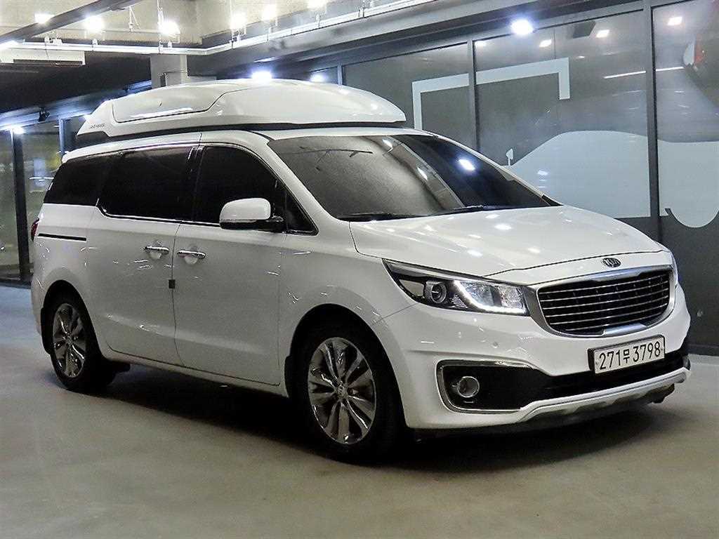 KIA Carnival 2017 Blanco - Importación desde Corea - HF Imports Iquique - Foto 1