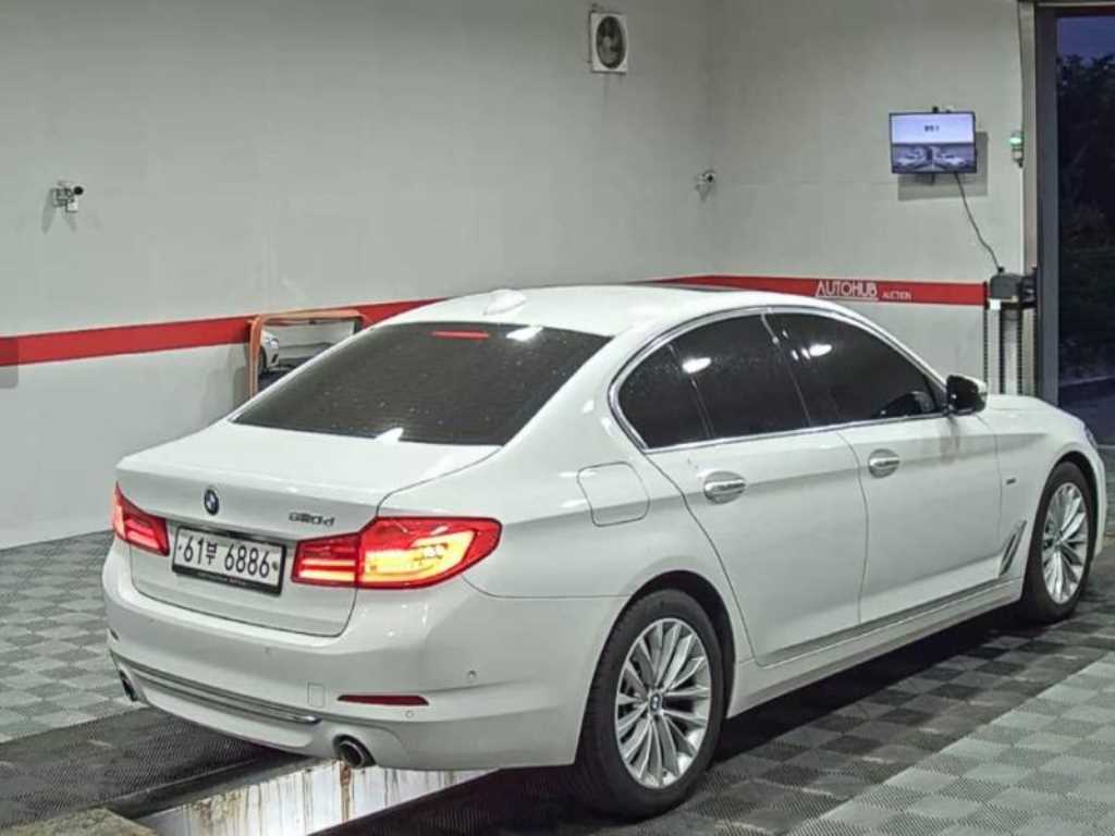 BMW 5 Series - Vista 3