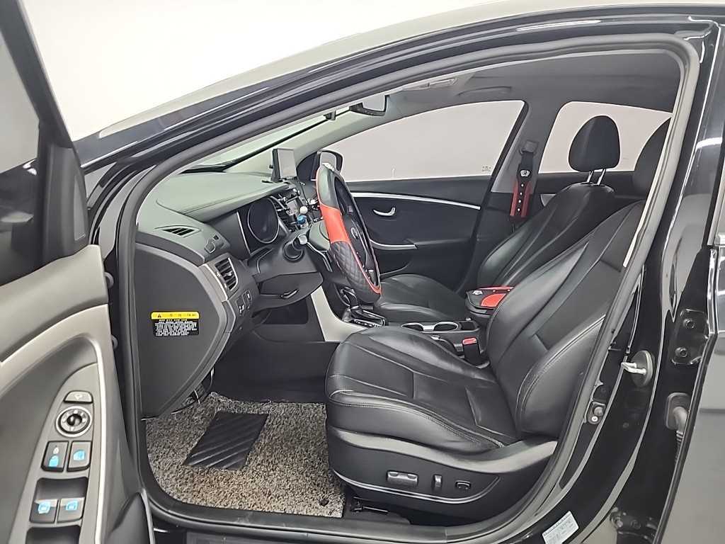 HYUNDAI i30 - Vista 11