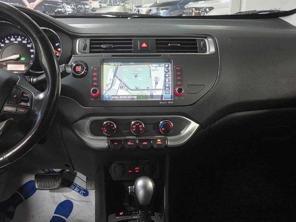KIA Pride 2015 Blanco - Importación desde Corea - HF Imports Iquique - Foto 15
