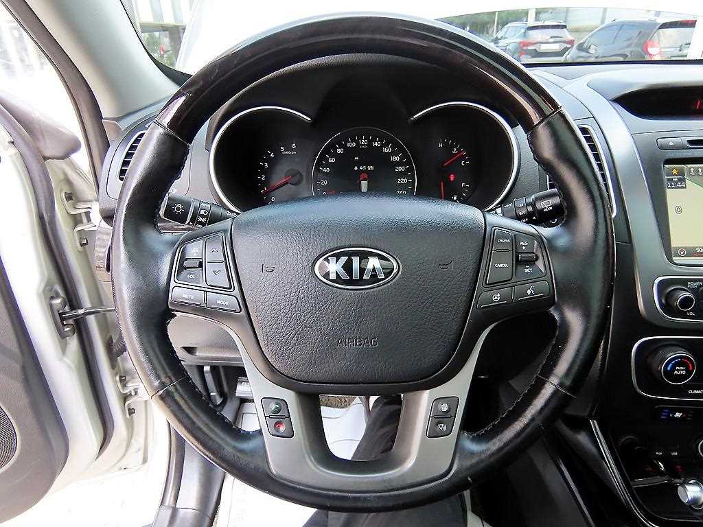 KIA Sorento - Vista 8