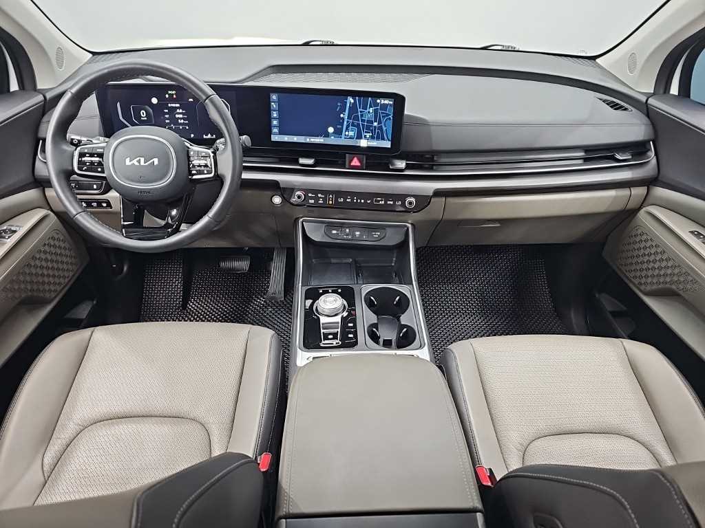 KIA Carnival - Vista 9
